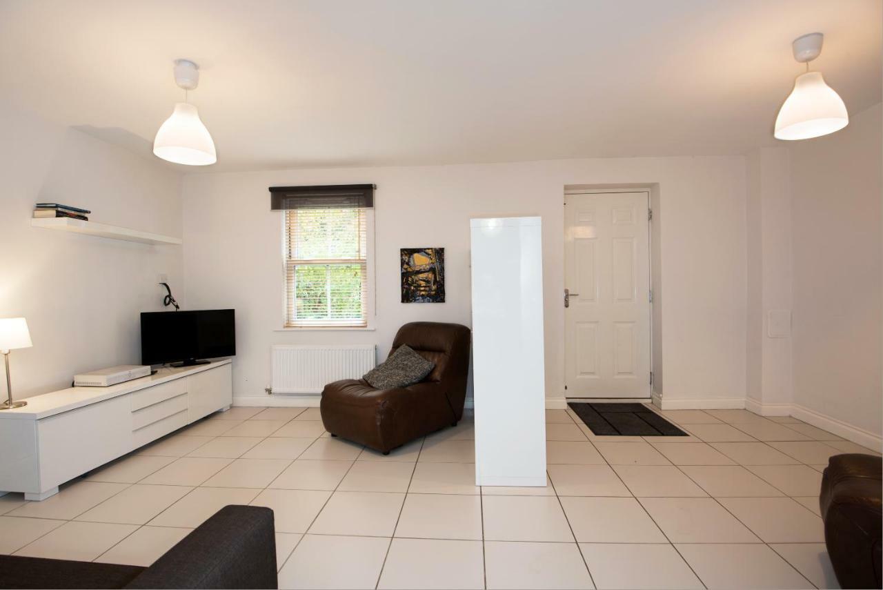 Villa Dalton Crescent Durham Esterno foto