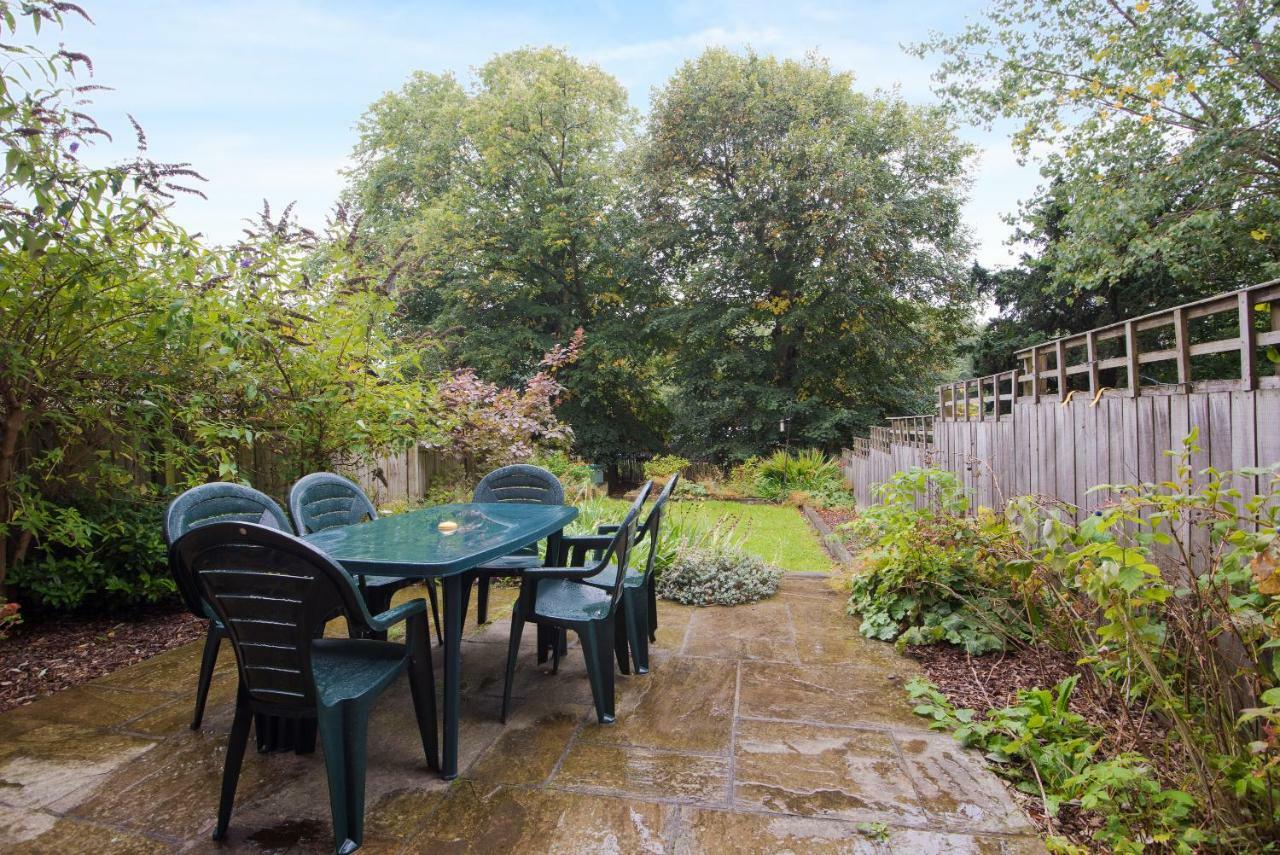 Villa Dalton Crescent Durham Esterno foto