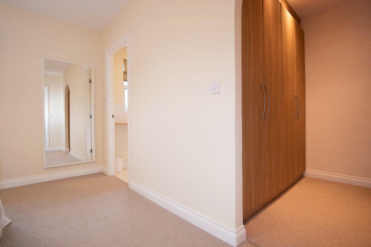 Villa Dalton Crescent Durham Esterno foto