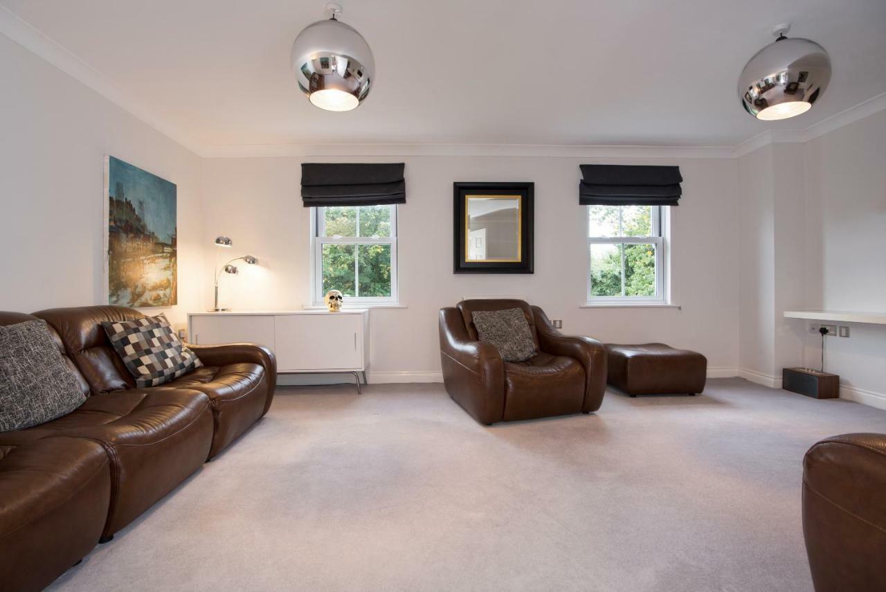 Villa Dalton Crescent Durham Esterno foto