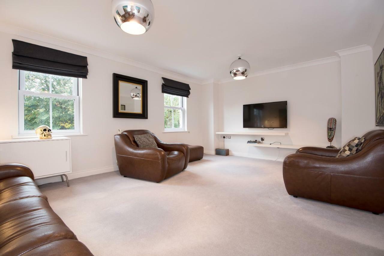 Villa Dalton Crescent Durham Esterno foto