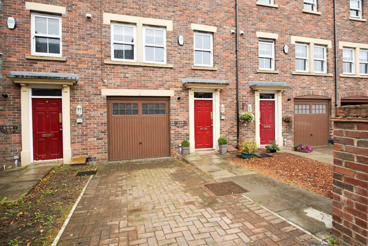 Villa Dalton Crescent Durham Esterno foto